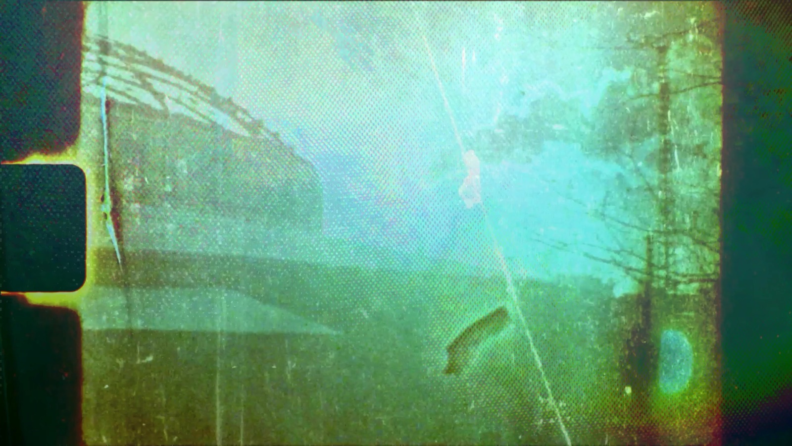 Distressed green double exposure from Eine Hand Voll Dynamit.