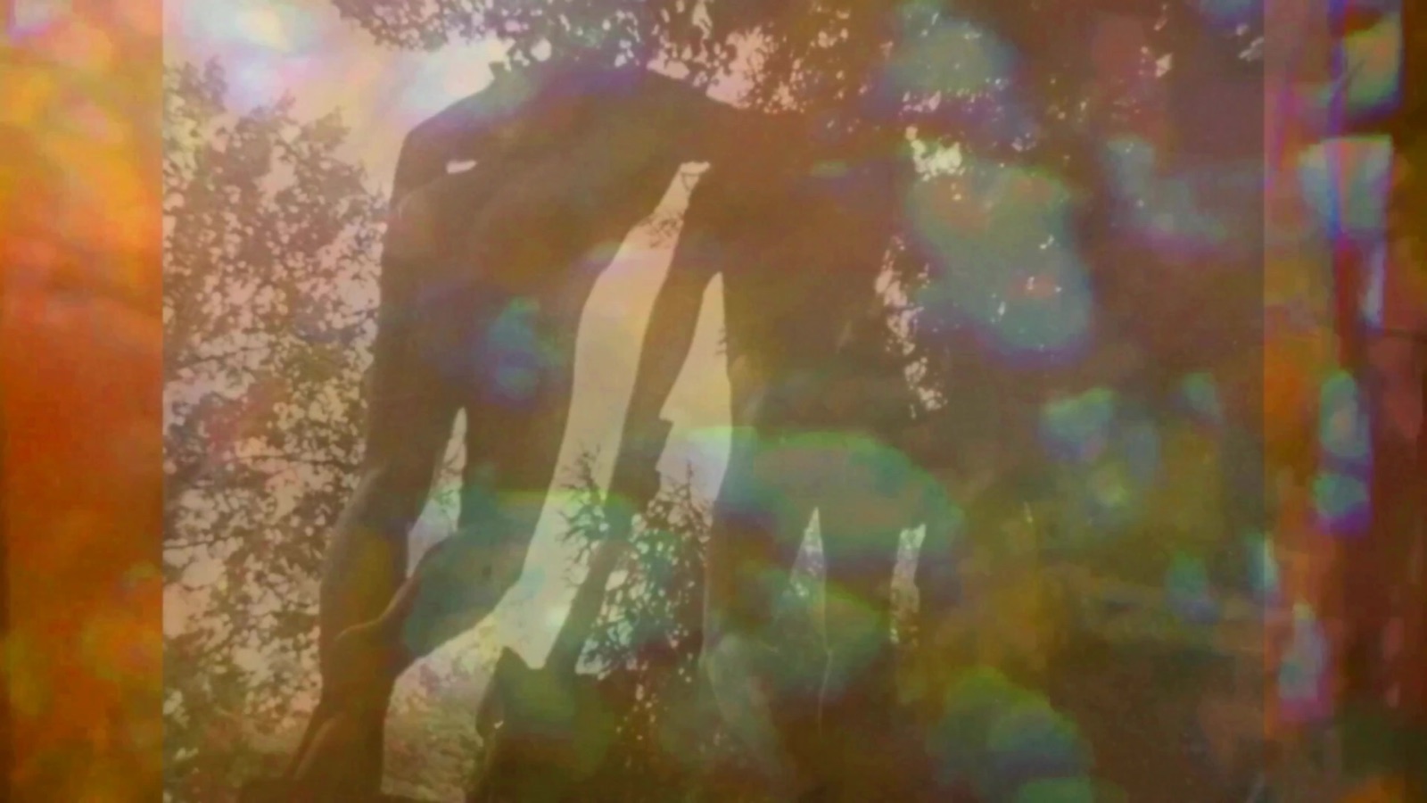Layered silhouetted figures in Sol Alegria Del Mare Alias Yume Nikki.